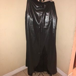 Maxi skirt w/ long slit gold metallic shimmer